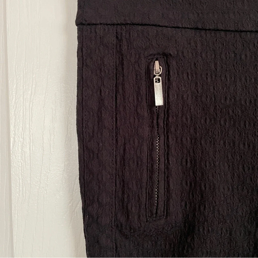 Jules & Leopold Textured Pants - Picture 7 of 13